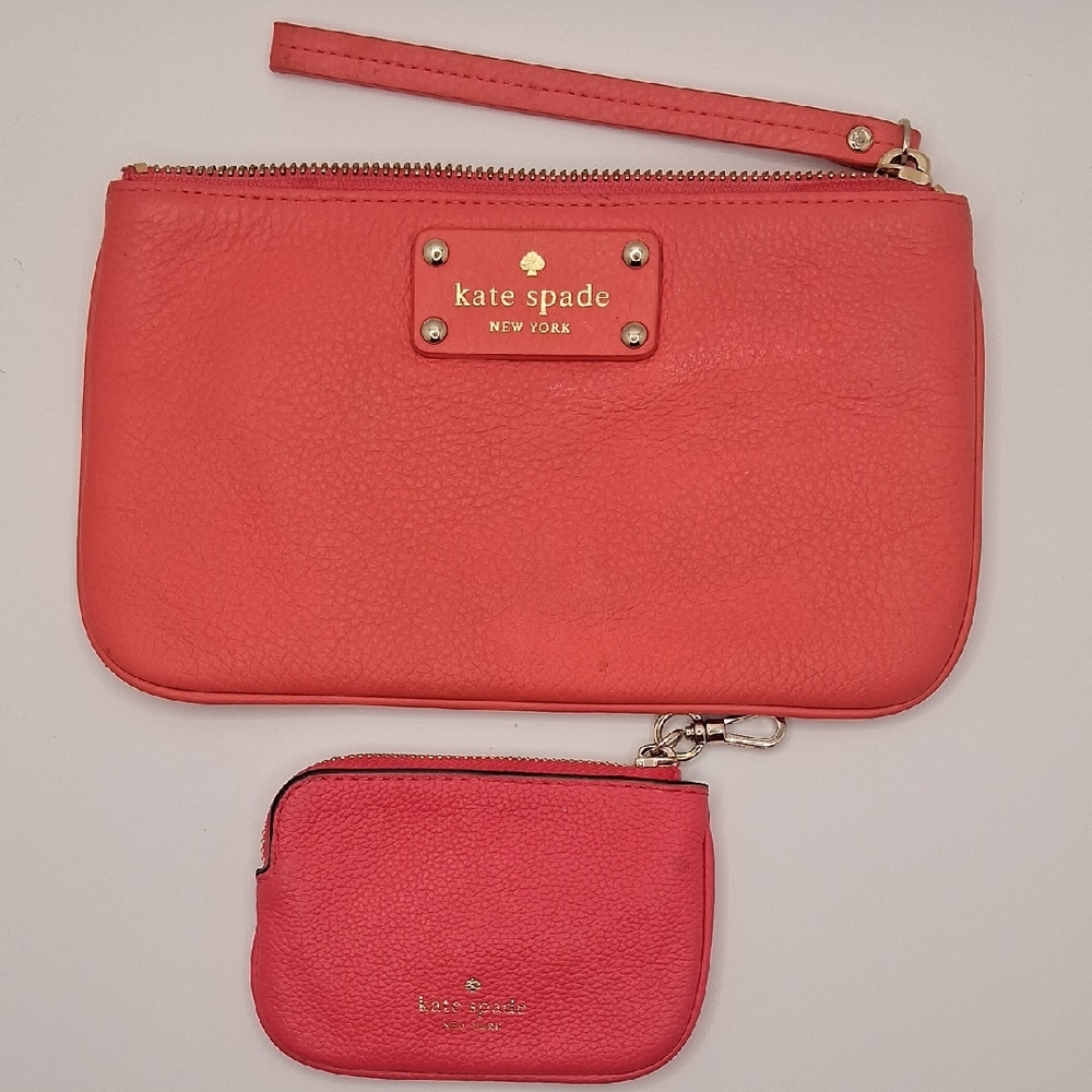 kate spade coral pink pebble leather wristlet with matching coin pouch